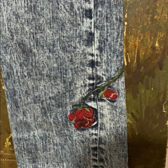 BDG Urban Outfitters Embroidered Jeans. - Picture 4 of 8